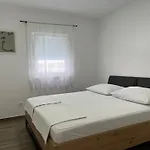 Mlinar - Two Bedroom With Seaview *