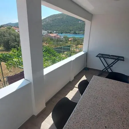 Mlinar - Two Bedroom With Seaview Apartment