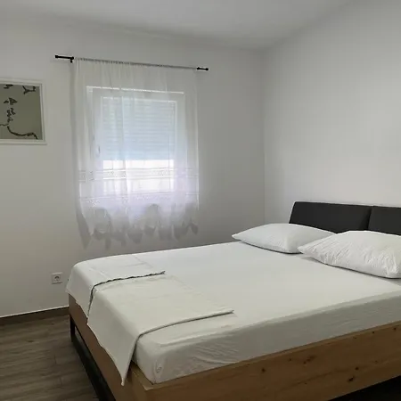 Mlinar - Two Bedroom With Seaview *