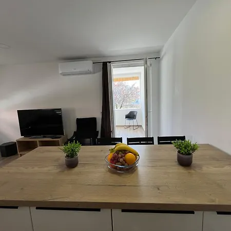 Mlinar - Two Bedroom With Seaview