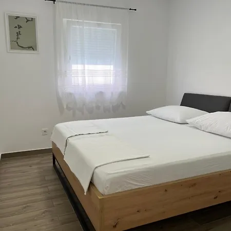 Mlinar - Two Bedroom With Seaview *