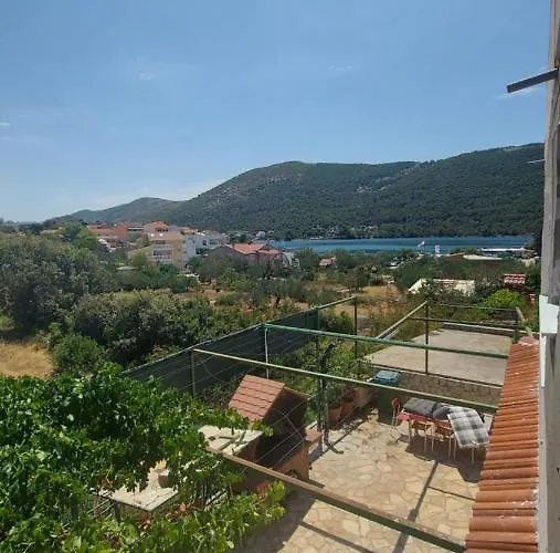 Appartamento Mlinar - Two Bedroom With Seaview *