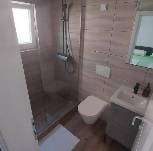 Mlinar - Two Bedroom With Seaview