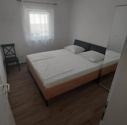 Mlinar - Two Bedroom With Seaview