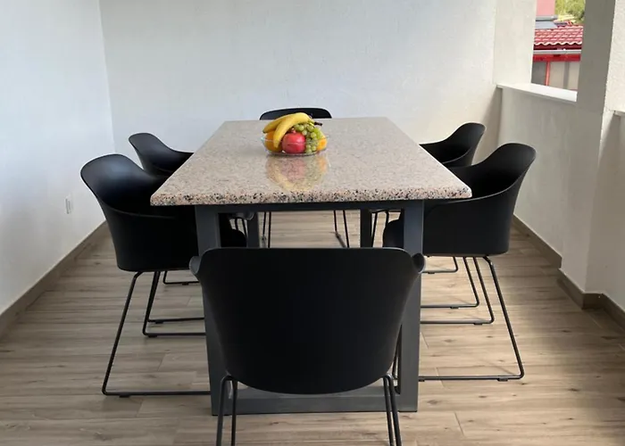 Appartement Mlinar - Two Bedroom With Seaview Grebaštica