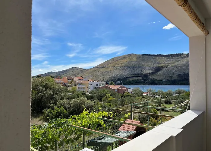 Mlinar - Two Bedroom With Seaview Appartamento Grebaštica