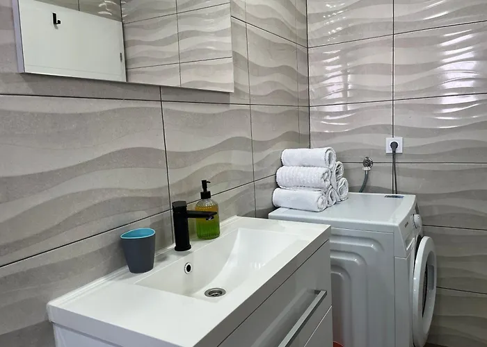 Mlinar - Two Bedroom With Seaview *