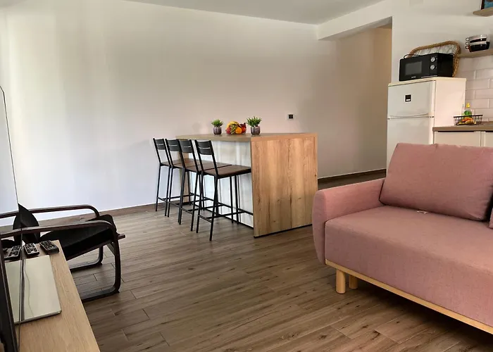 Appartamento Mlinar - Two Bedroom With Seaview