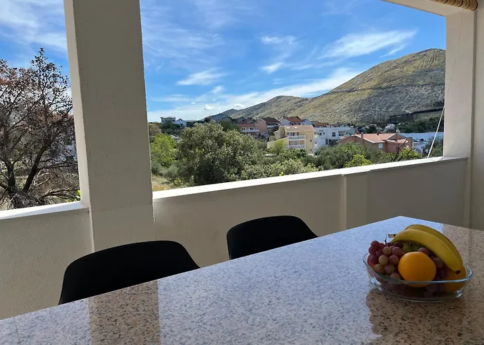 Appartamento Mlinar - Two Bedroom With Seaview Grebaštica