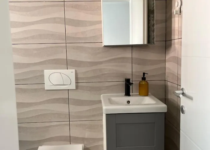 Appartamento Mlinar - Two Bedroom With Seaview *