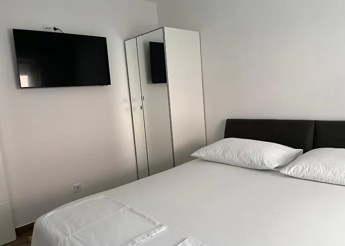 Mlinar - Two Bedroom With Seaview Appartamento