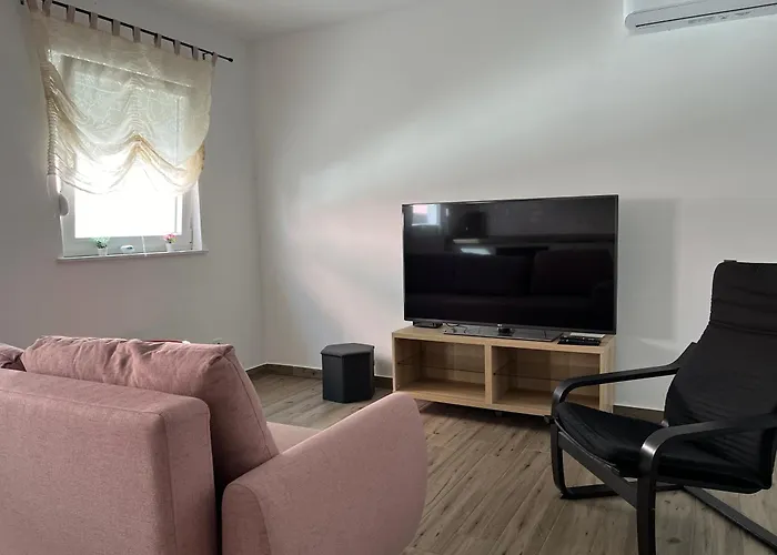 Appartamento Mlinar - Two Bedroom With Seaview